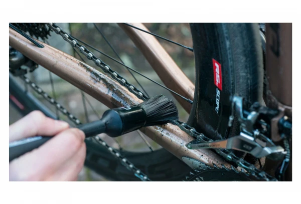 Muc-Off Brosse Pièces Transmission Muc Off Noir 6 Muc-Off Brosse Pièces Transmission Muc Off Noir – Image 4