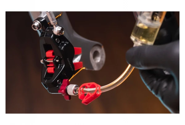 Kit De Purge Sram Pro Avec DOT 5.1 4 Kit De Purge Sram Pro Avec DOT 5.1 – Image 2