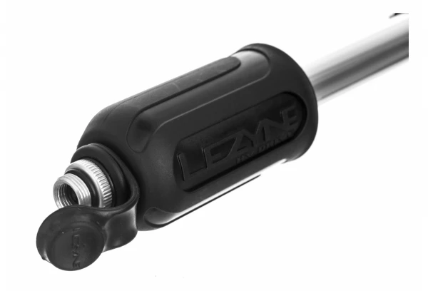 Pompe à Main Lezyne Drive HV Rouge 4 Pompe à Main Lezyne Drive HV Rouge – Image 2