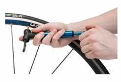 Mini Pompe Park Tool Pocket Protector Bleu 5 Mini Pompe Park Tool Pocket Protector Bleu -Entretien Réparation Route Soldes unnamed file 3019