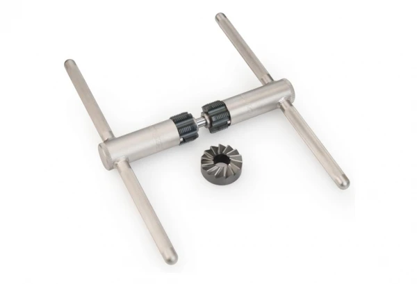 Kit Taraudage Et Surfaçage Pour Boîtier De Pédalier Park Tool BTS-1 3 Kit Taraudage Et Surfaçage Pour Boîtier De Pédalier Park Tool BTS-1