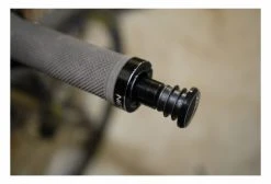 Kit De Réparation Tubeless Neatt Avec Embouts De Guidon Aluminium Noir + 5 Mèches 11 Kit De Réparation Tubeless Neatt Avec Embouts De Guidon Aluminium Noir + 5 Mèches -Entretien Réparation Route Soldes unnamed file 796